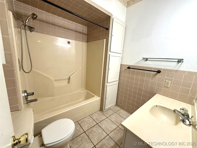 616 E Osage Avenue, Mcalester, OK 74501