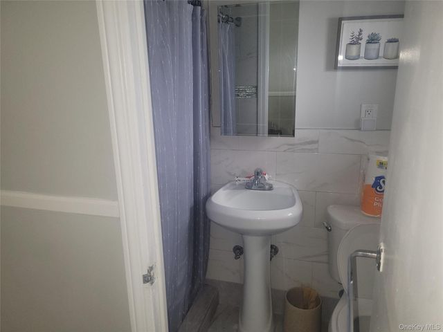 2548 Woodhull Avenue, Bronx, NY 10469