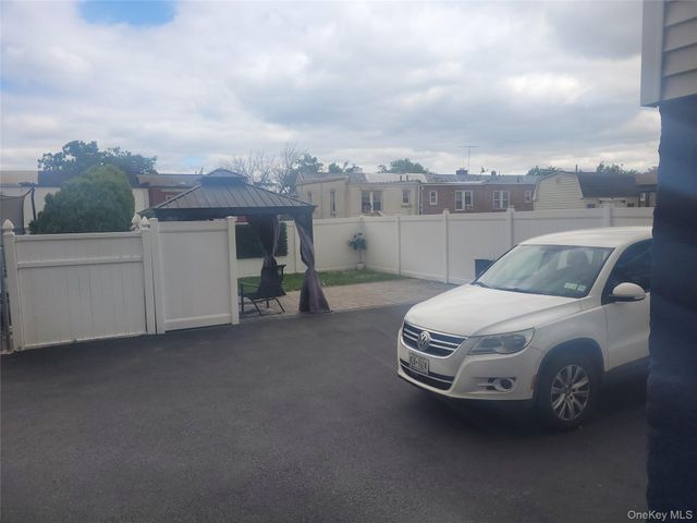 2548 Woodhull Avenue, Bronx, NY 10469