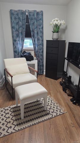 2548 Woodhull Avenue, Bronx, NY 10469