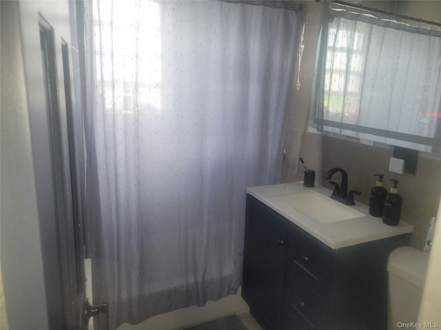 2548 Woodhull Avenue, Bronx, NY 10469