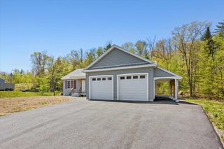 17 Minott Road, Hillsborough, NH 03244