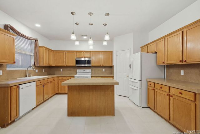 21714 Cliff View, San Antonio, TX 78259