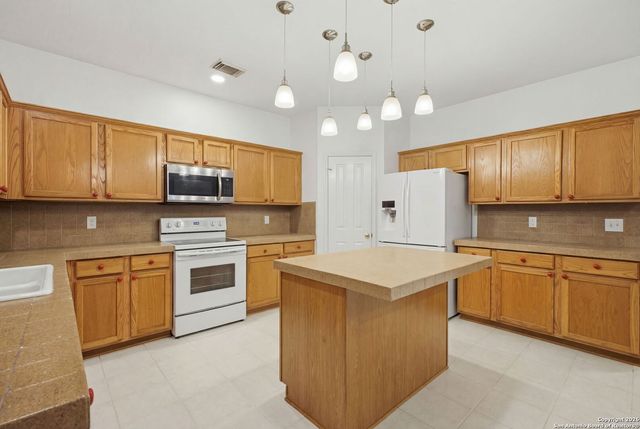 21714 Cliff View, San Antonio, TX 78259