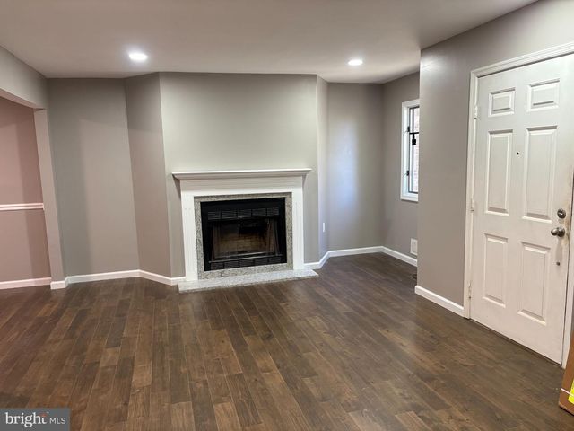 5 TUDOR CT, Ewing Twp, NJ 08628