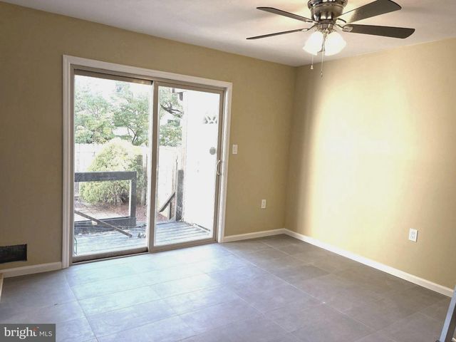 5 TUDOR CT, Ewing Twp, NJ 08628