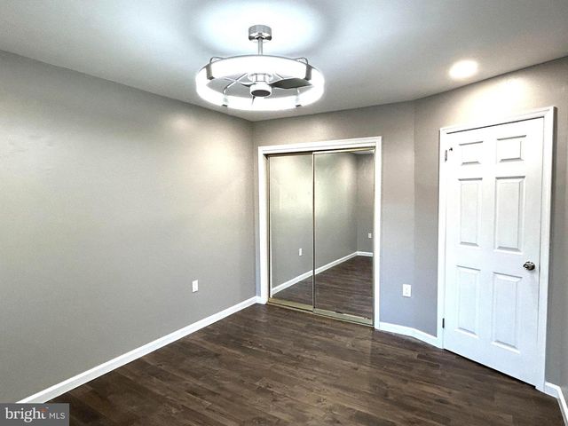 5 TUDOR CT, Ewing Twp, NJ 08628