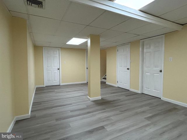 5 TUDOR CT, Ewing Twp, NJ 08628