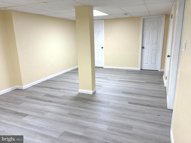 5 TUDOR CT, Ewing Twp, NJ 08628