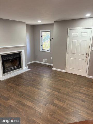 5 TUDOR CT, Ewing Twp, NJ 08628