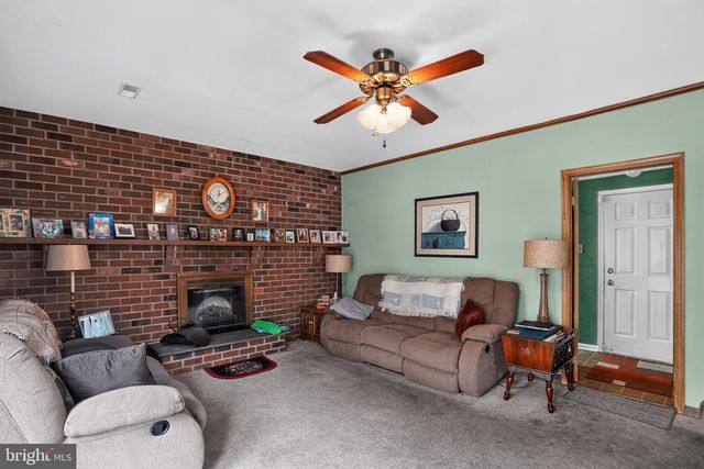 3025 GREEN RIDGE DR, East Norriton, PA 19403