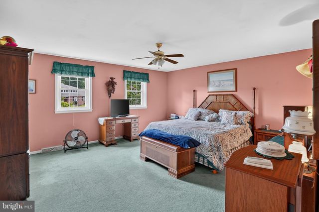 3025 GREEN RIDGE DR, East Norriton, PA 19403