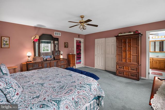 3025 GREEN RIDGE DR, East Norriton, PA 19403
