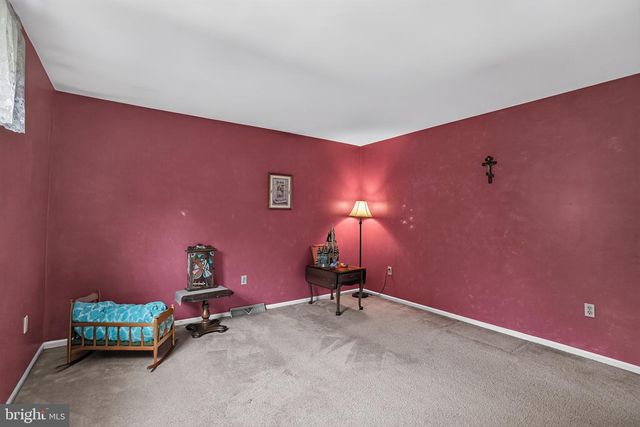 3025 GREEN RIDGE DR, East Norriton, PA 19403