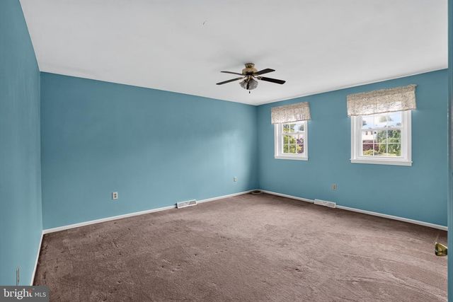 3025 GREEN RIDGE DR, East Norriton, PA 19403