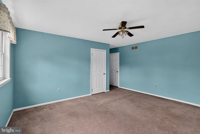 3025 GREEN RIDGE DR, East Norriton, PA 19403