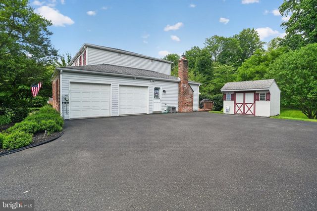 3025 GREEN RIDGE DR, East Norriton, PA 19403