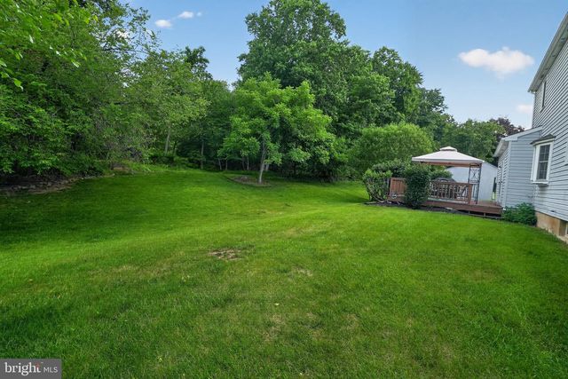 3025 GREEN RIDGE DR, East Norriton, PA 19403