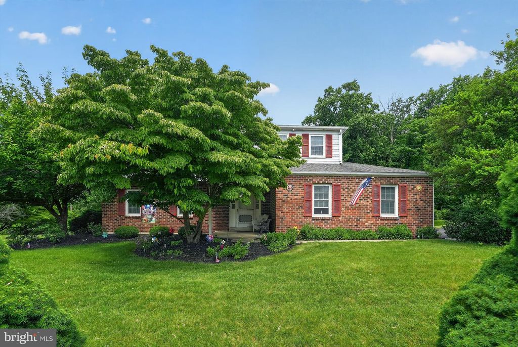 3025 GREEN RIDGE DR, East Norriton, PA 19403