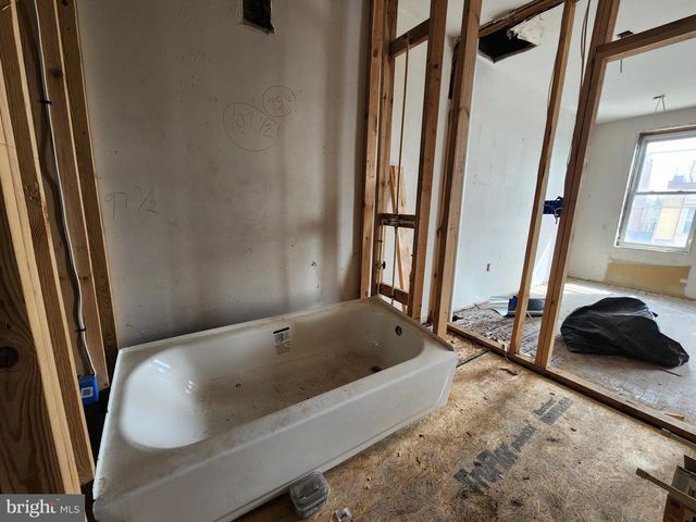 2932 GREENMOUNT AVE, Baltimore, MD 21218