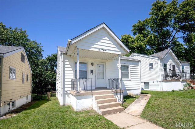 1411 Holden Avenue, St Louis, MO 63125