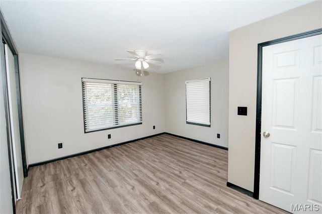 1411 Holden Avenue, St Louis, MO 63125