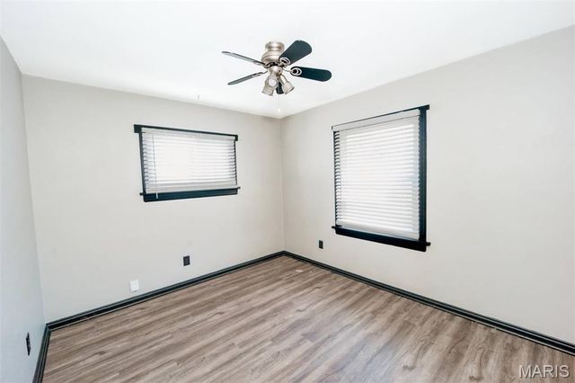 1411 Holden Avenue, St Louis, MO 63125