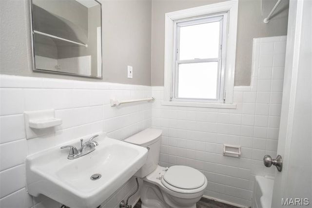 1411 Holden Avenue, St Louis, MO 63125