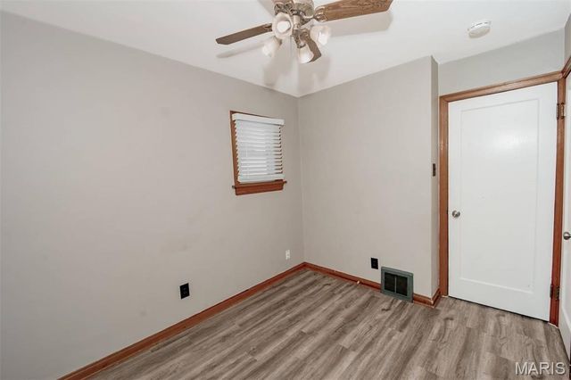 1411 Holden Avenue, St Louis, MO 63125