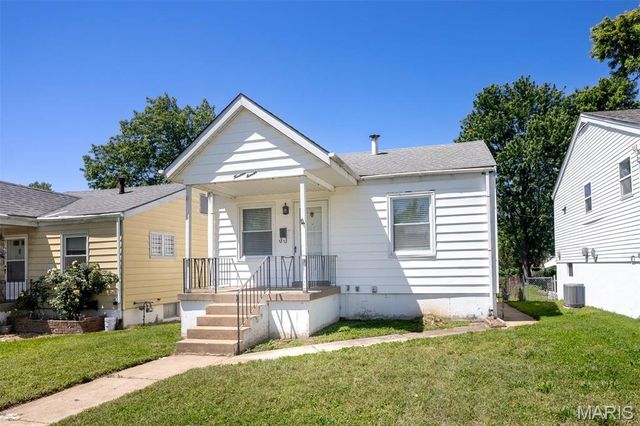1411 Holden Avenue, St Louis, MO 63125