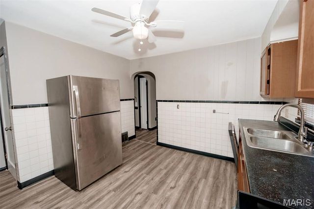 1411 Holden Avenue, St Louis, MO 63125