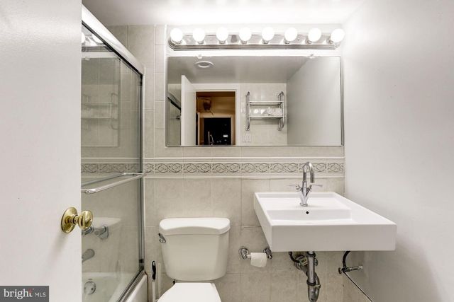 950 25TH ST NW #106-N, Washington, DC 20037