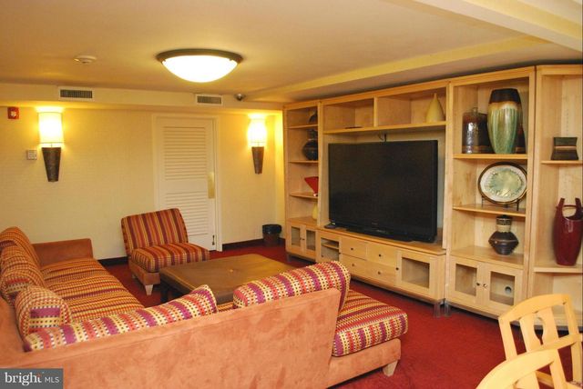 950 25TH ST NW #106-N, Washington, DC 20037