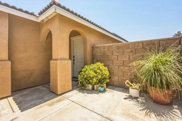 433 Willow, Perris, CA 92570