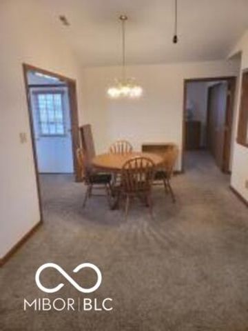 6376 Village Oak Court, Indianapolis, IN 46236