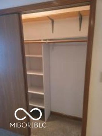 6376 Village Oak Court, Indianapolis, IN 46236