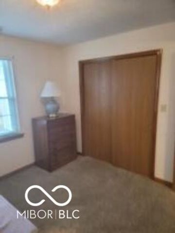 6376 Village Oak Court, Indianapolis, IN 46236