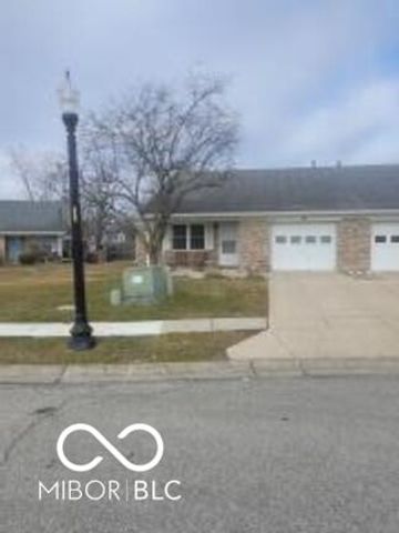 6376 Village Oak Court, Indianapolis, IN 46236