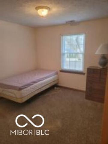 6376 Village Oak Court, Indianapolis, IN 46236