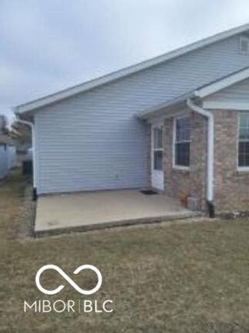 6376 Village Oak Court, Indianapolis, IN 46236