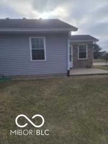 6376 Village Oak Court, Indianapolis, IN 46236