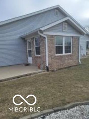 6376 Village Oak Court, Indianapolis, IN 46236