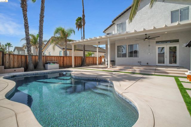 2331 Newport Pl South, Discovery Bay, CA 94505