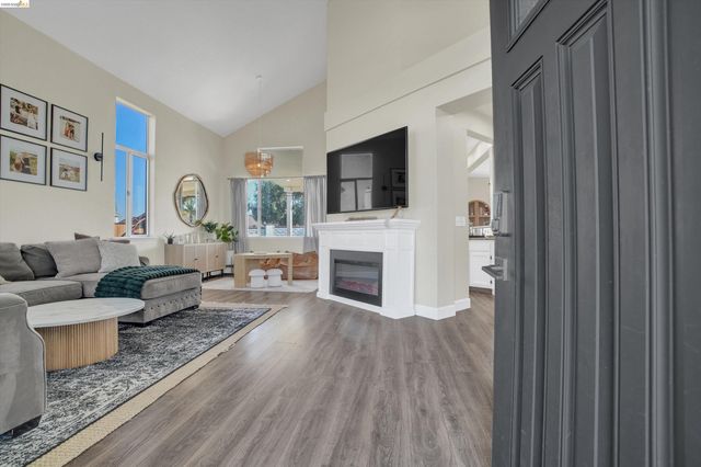 2331 Newport Pl South, Discovery Bay, CA 94505