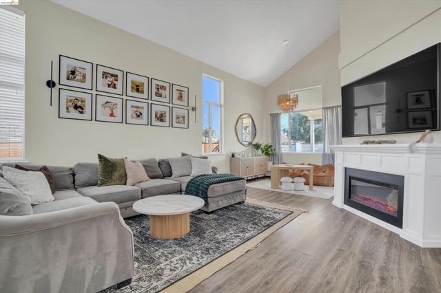 2331 Newport Pl South, Discovery Bay, CA 94505