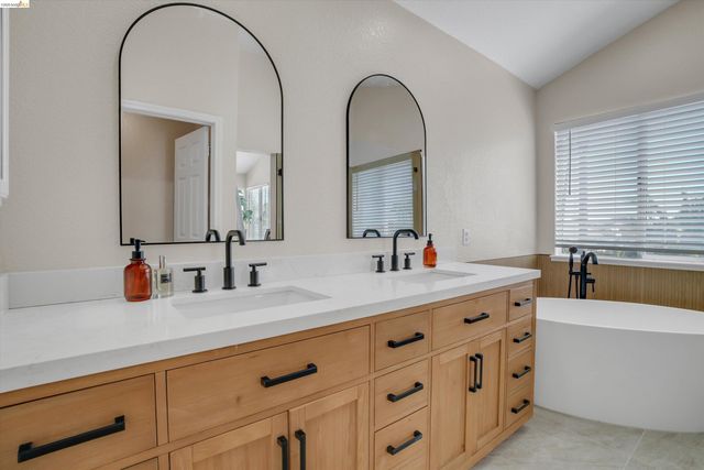 2331 Newport Pl South, Discovery Bay, CA 94505