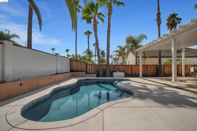 2331 Newport Pl South, Discovery Bay, CA 94505