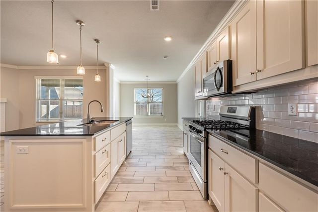 511 Piper Lane, Centerton, AR 72719