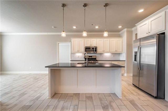 511 Piper Lane, Centerton, AR 72719