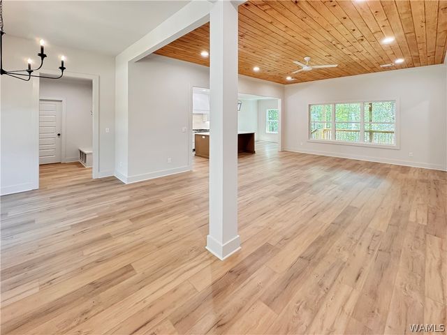 13765 Frank Lary, Northport, AL 35475